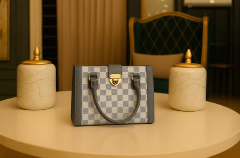 Luna Carry – Stylish Ladies Handbag
