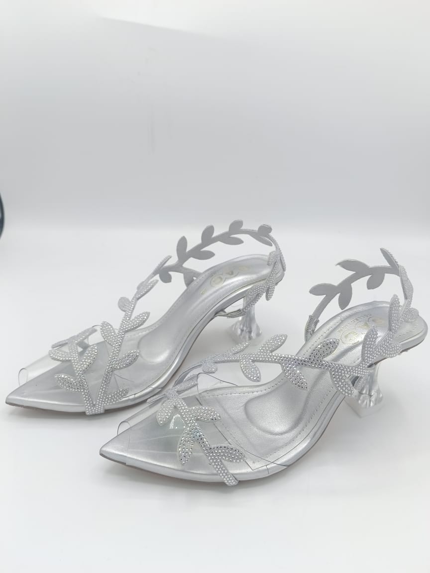 Women’s Trendy Footwear – New Arrival